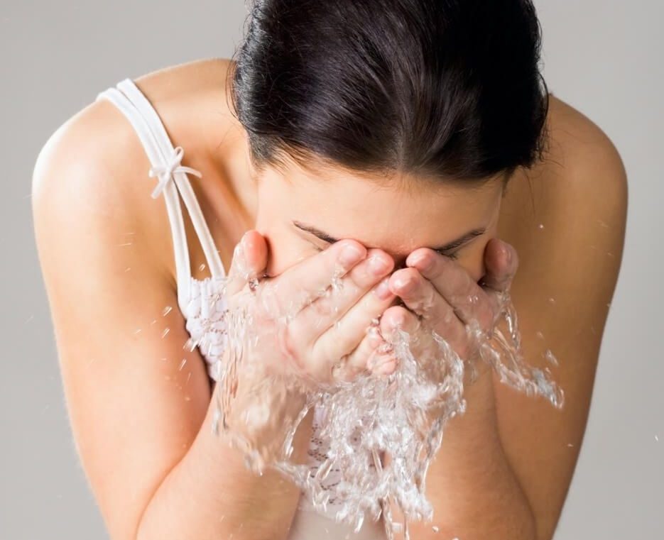 Face Washing: Why Shouldn’t Aim for a Squeaky-Clean Face